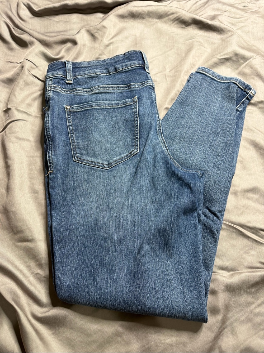 Maurices Classic Skinny Jeans in Light-Medium Blue